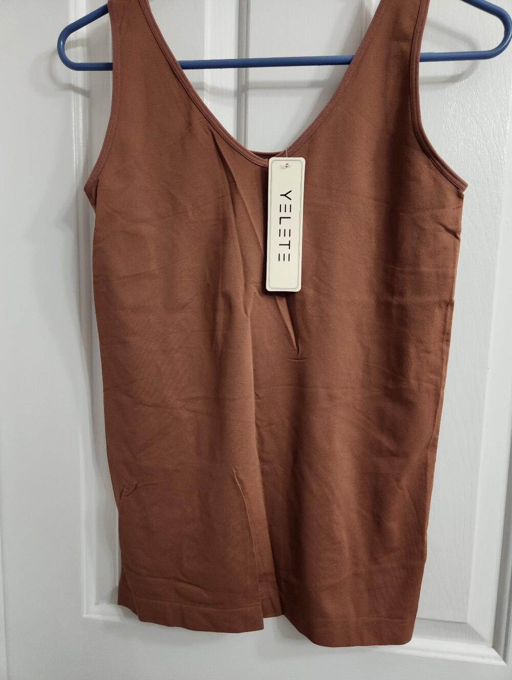 Lady's V or U Neckline Reversible Seamless Tank Plus Size Mocha/chestnut Brown